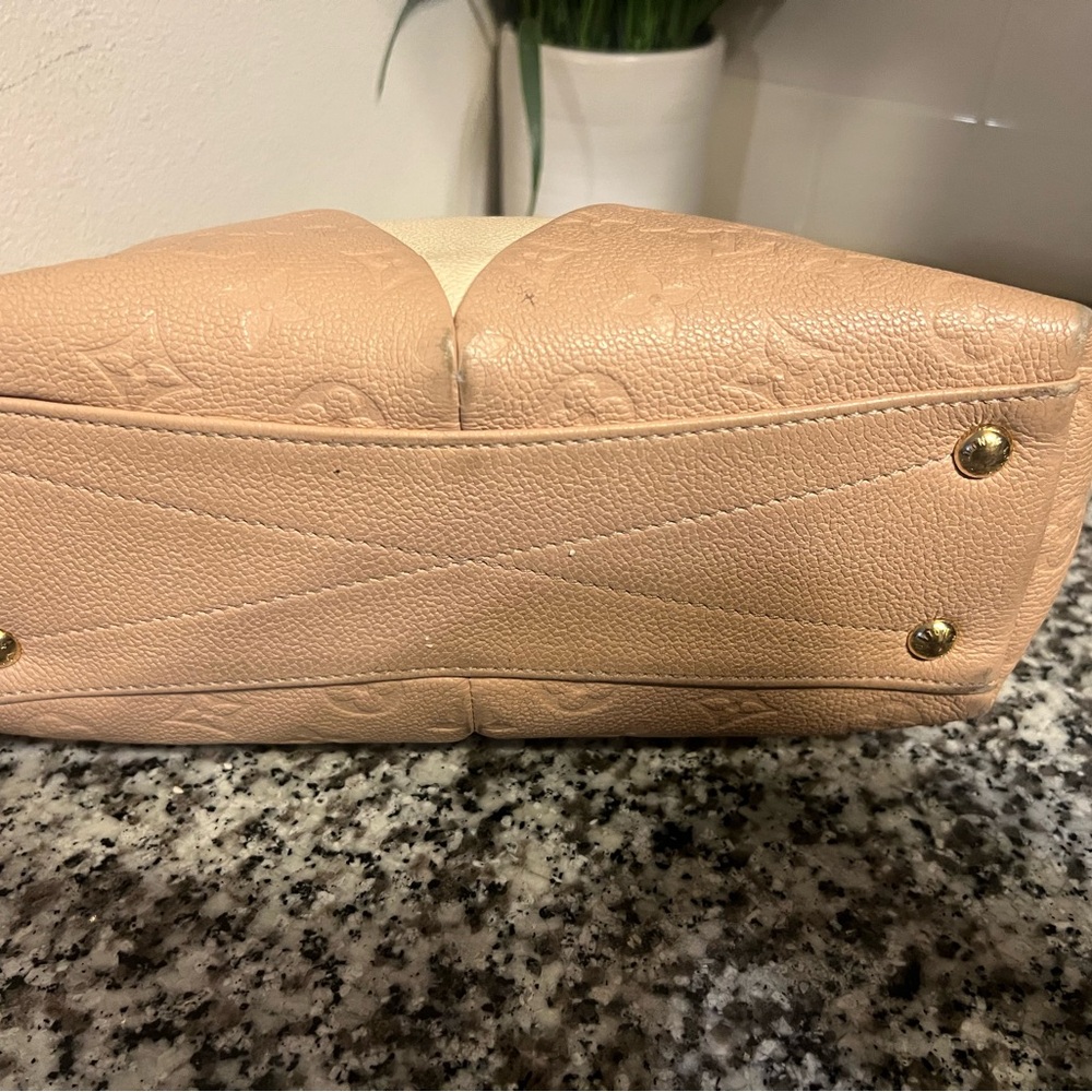 Louis Vuitton V Tote BB Empreinte - Picture 12 of 16